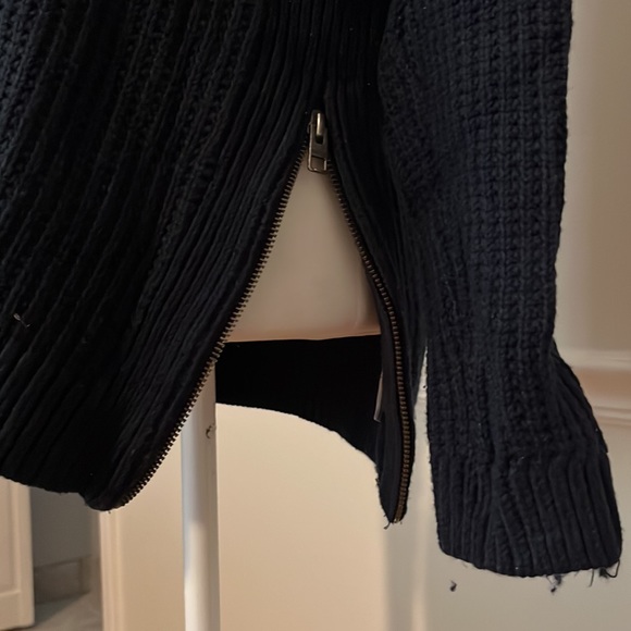Athleta navy turtleneck sweater - Picture 3 of 5